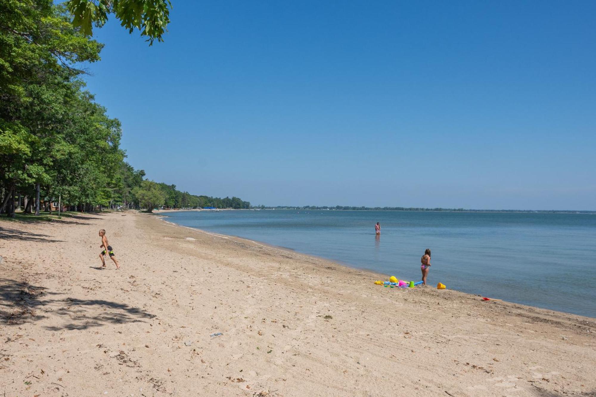 Cozy Home Lake Huron II Au Gres Екстериор снимка